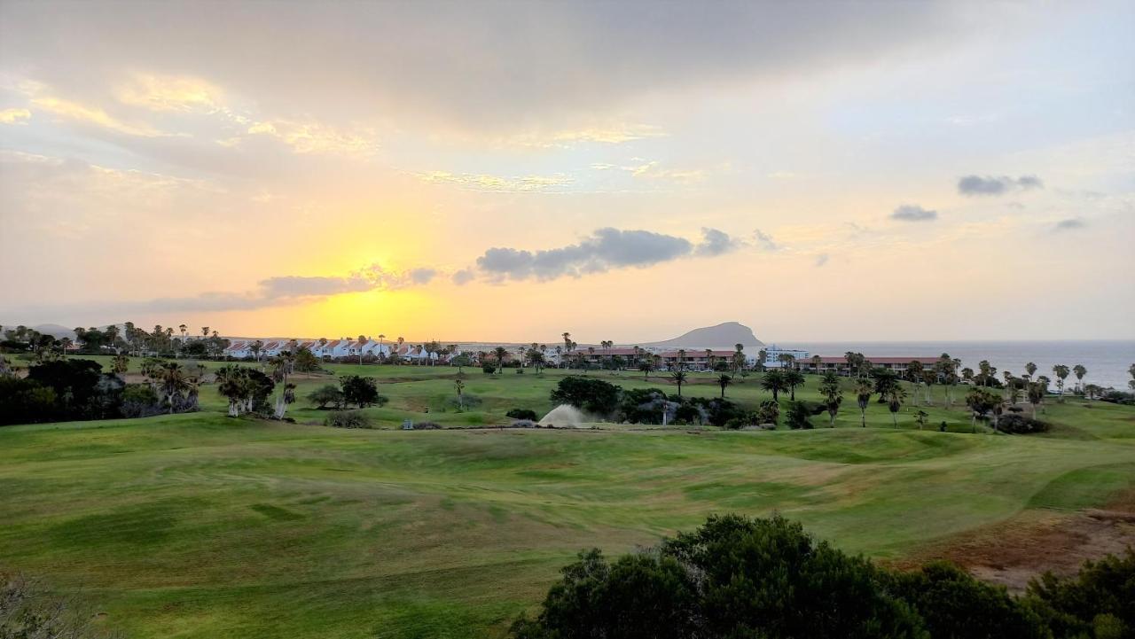 Golf Del Sur Apartment - Magnificent Panorama Of The Ocean, El Teide, And Montana Roja San Miguel de Abona Bagian luar foto