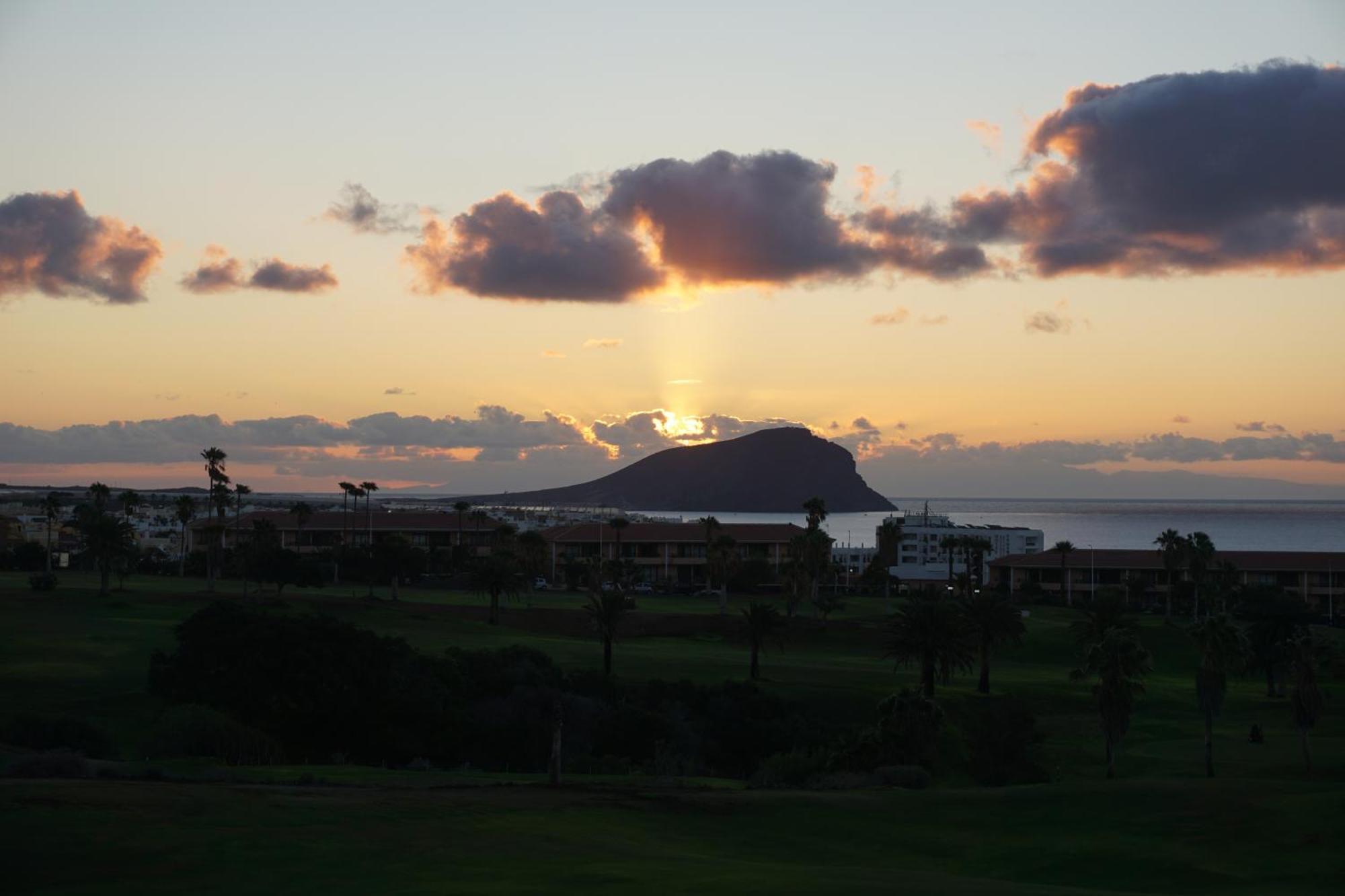 Golf Del Sur Apartment - Magnificent Panorama Of The Ocean, El Teide, And Montana Roja San Miguel de Abona Bagian luar foto