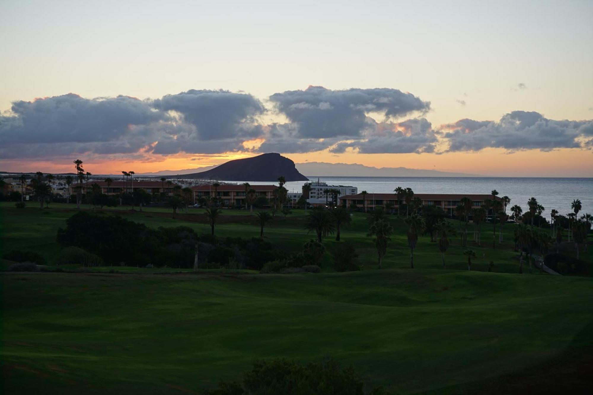 Golf Del Sur Apartment - Magnificent Panorama Of The Ocean, El Teide, And Montana Roja San Miguel de Abona Bagian luar foto